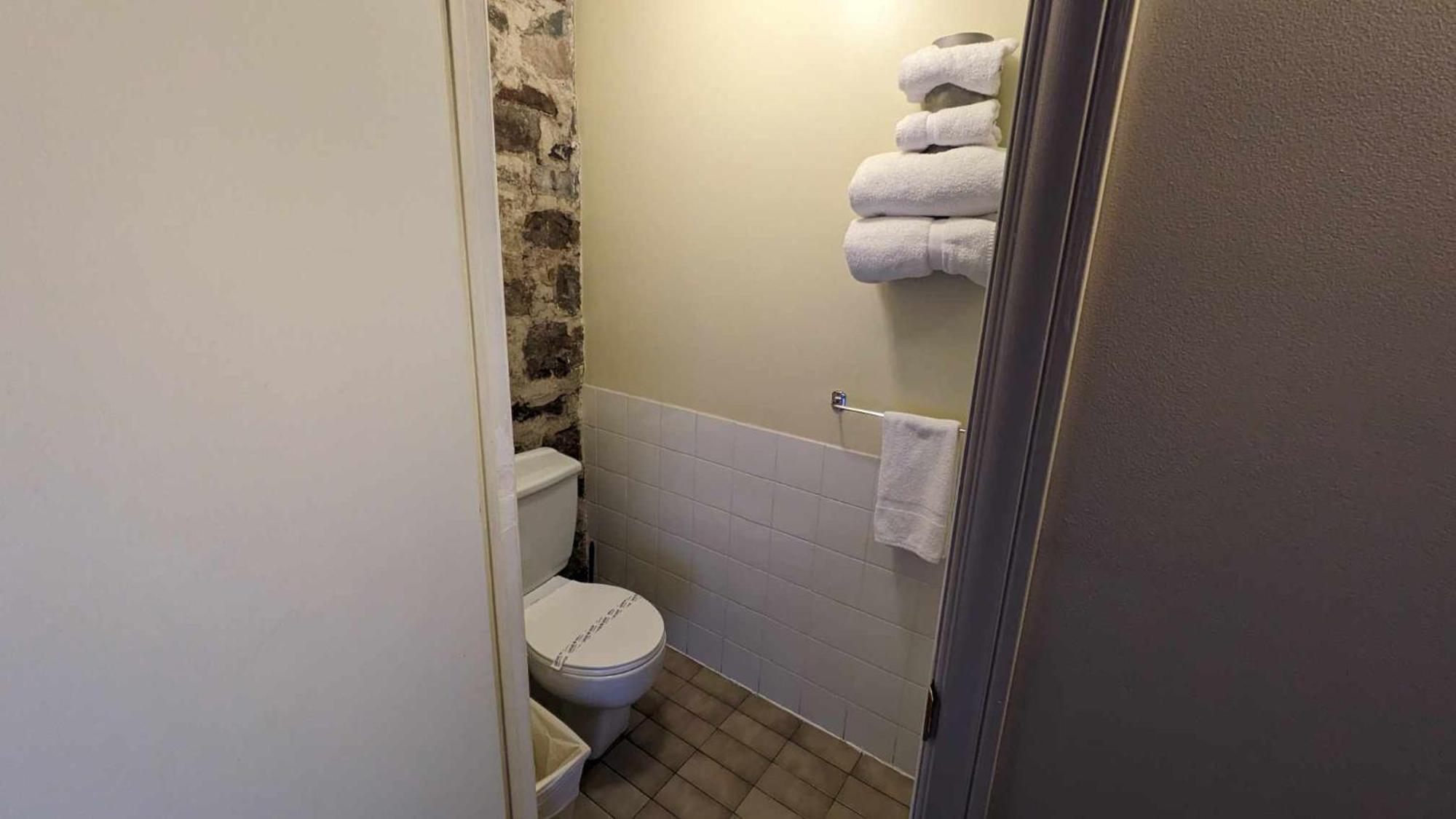 La Maison Rousseau Hotel Montmagny Værelse billede