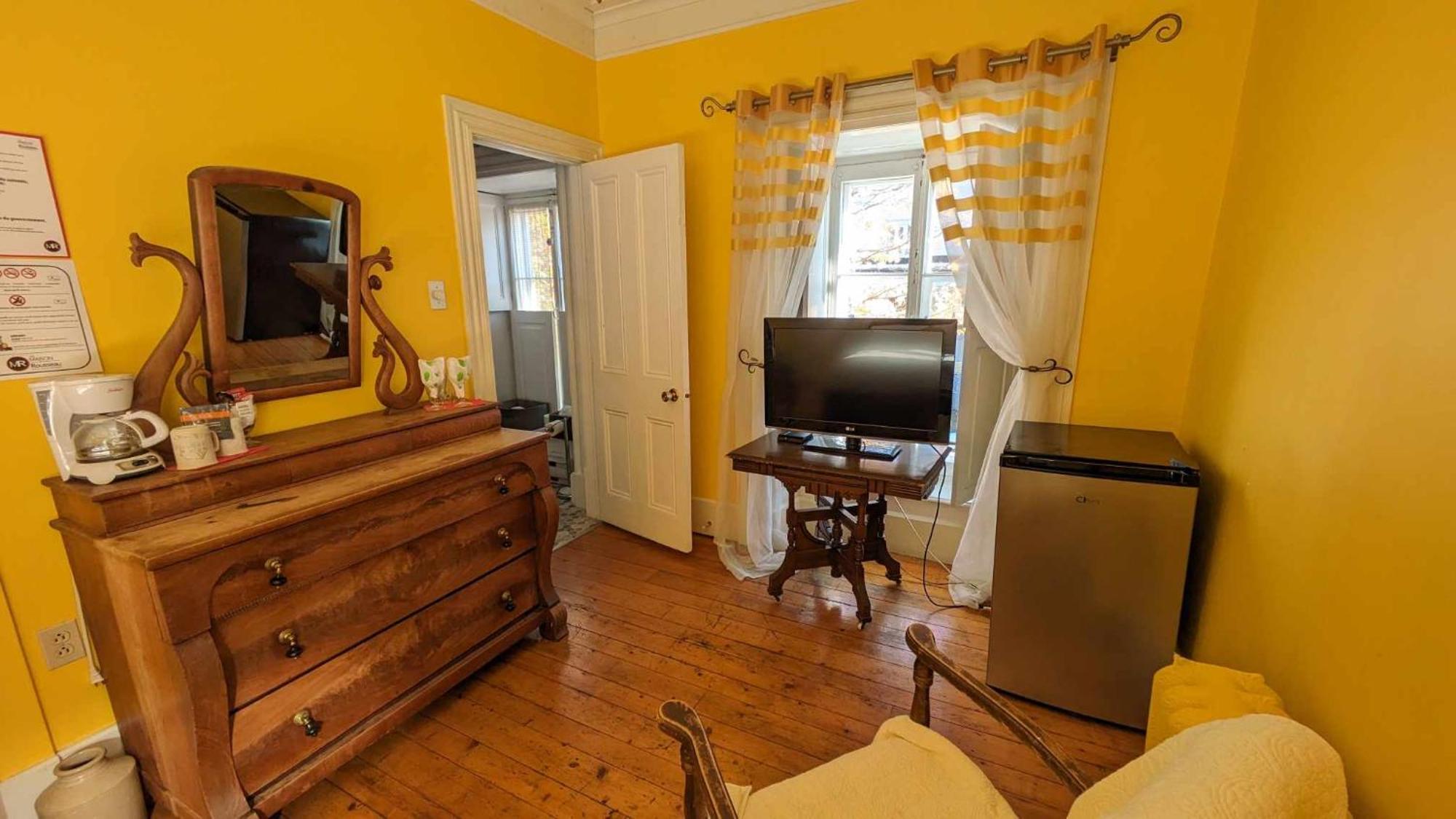 La Maison Rousseau Hotel Montmagny Værelse billede