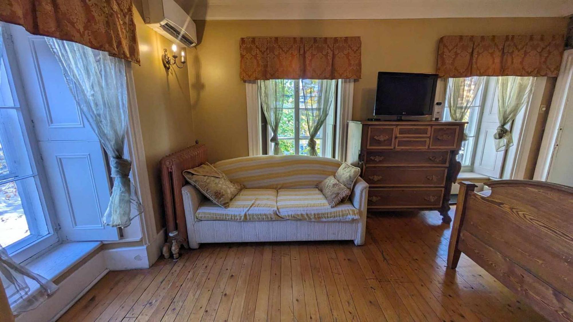 La Maison Rousseau Hotel Montmagny Værelse billede