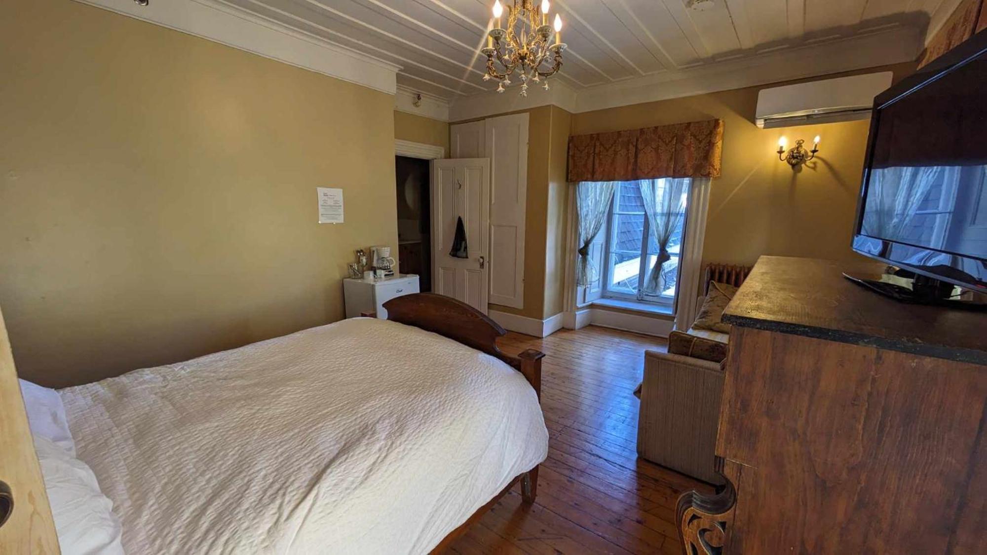 La Maison Rousseau Hotel Montmagny Værelse billede