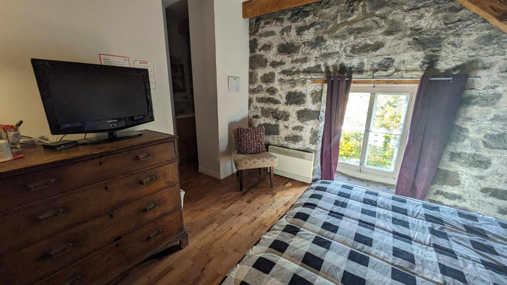 La Maison Rousseau Hotel Montmagny Værelse billede